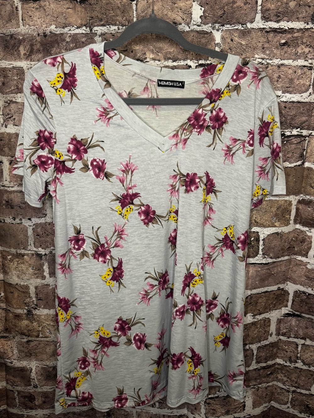 HEIMISH USA Light Gray V-Neck Floral Tee with Pink & Yellow Accents
